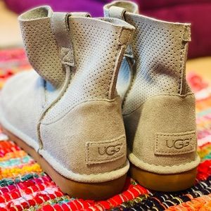 UGG BOOTS MINT COLOR